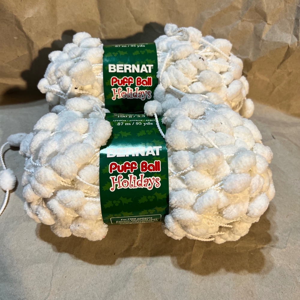 Bernat 2pk Puff Ball Holidays Yarn Snowball White Super Bulky 15005 95yds